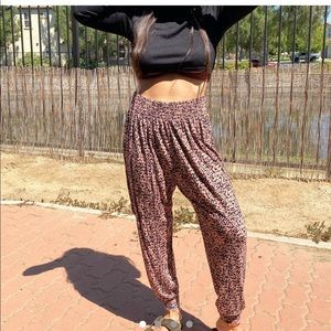 H&M Bohemian pants size M